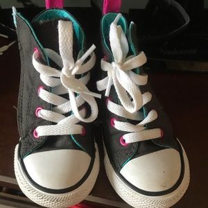 Toddler hightop velcro converse size 7